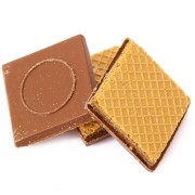 Ciastko niskoenergetyczne w polewie czekoladowej Ciastko niskoenergetyczne w polewie czekoladowej